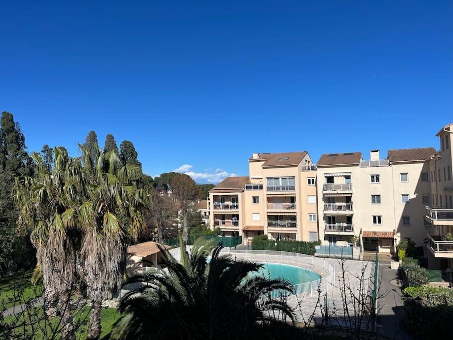 Moderne - Antibes